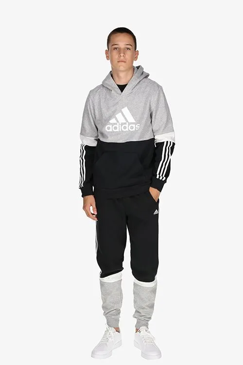 ADIDAS ЗА ТИЙНЕЙДЖЪРИ