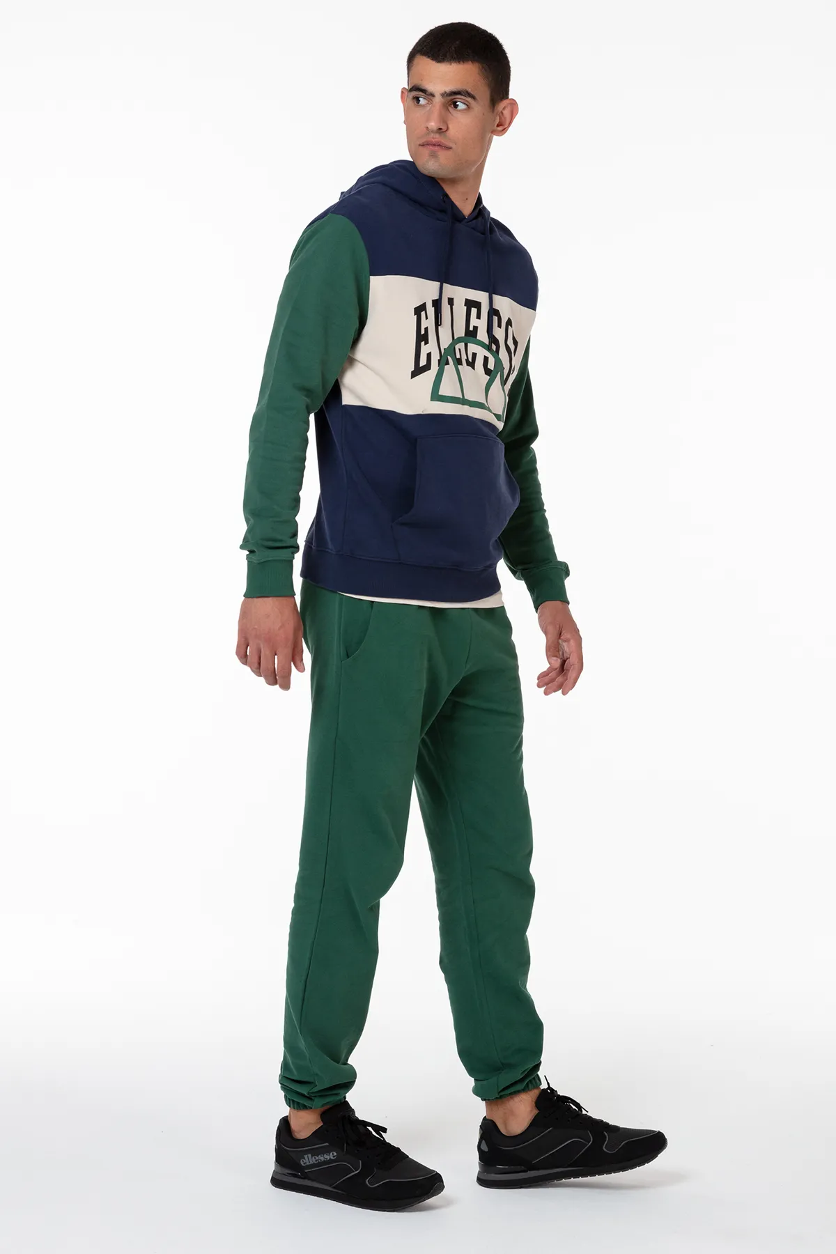 <center><b>ELLESSE Lifestyle</center></b>