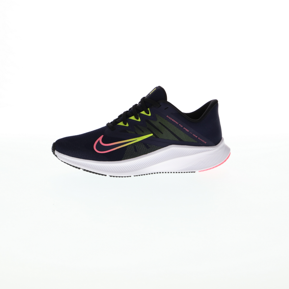wmns nike quest 3 prm