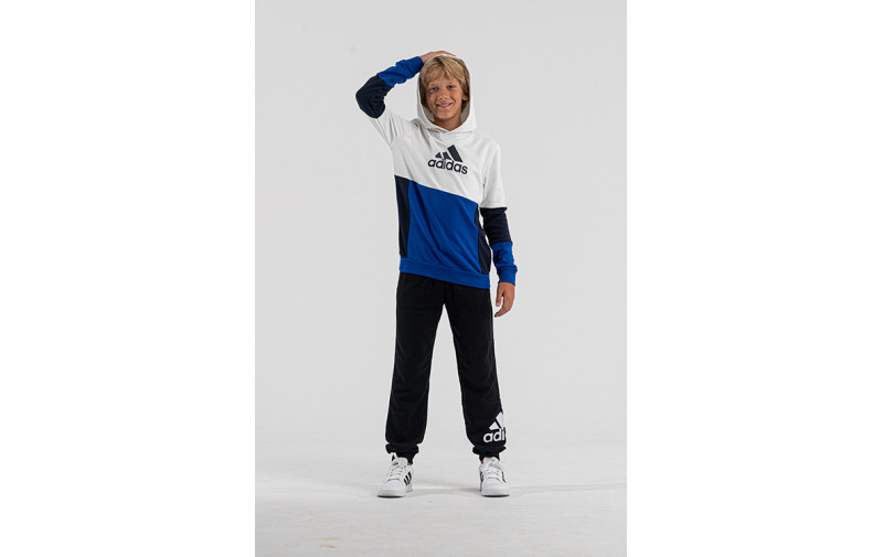 ADIDAS ЗА ТИЙНЕЙДЖЪРИ