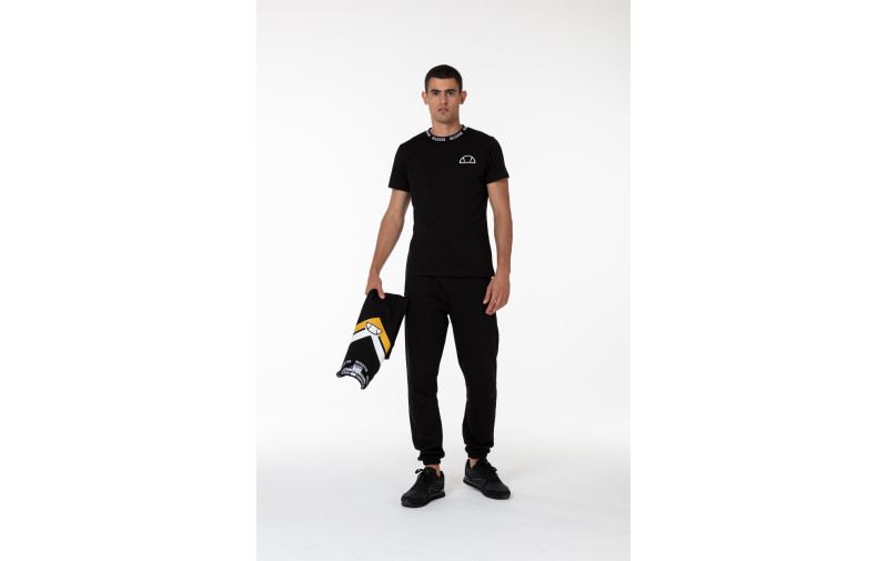 ELLESSE Black Outfit