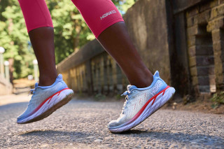 Hoka CLIFTON 8 