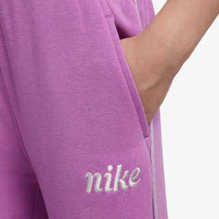 Nike Essentials 