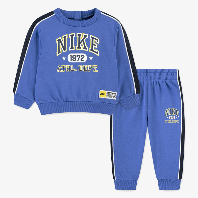 Nike Sportswear 