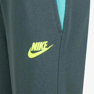 Nike Express Youself 