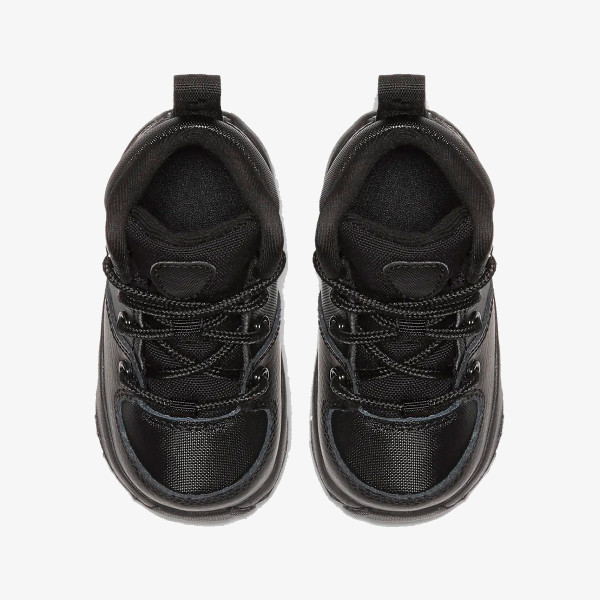 Nike Manoa 
