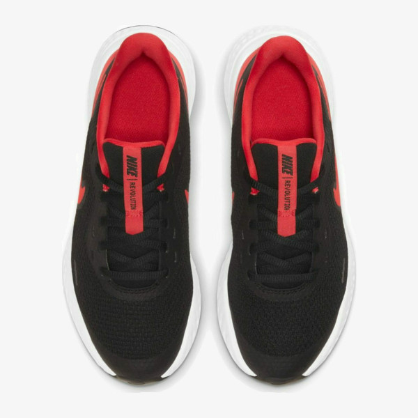 Nike REVOLUTION 5 