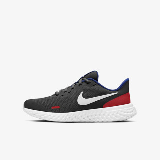 Nike REVOLUTION 5 