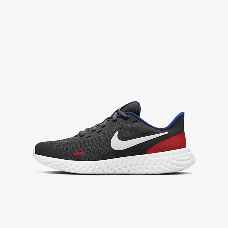 Nike REVOLUTION 5 
