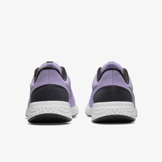 Nike Revolution 5 