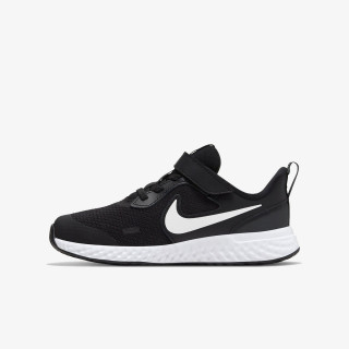 Nike Revolution 5 