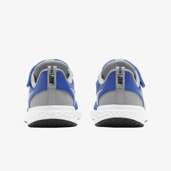 Nike REVOLUTION 5 