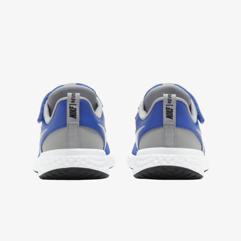 Nike REVOLUTION 5 