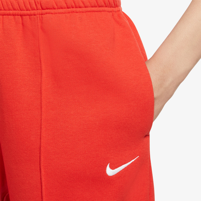 Nike Sportswear Essential Collection 