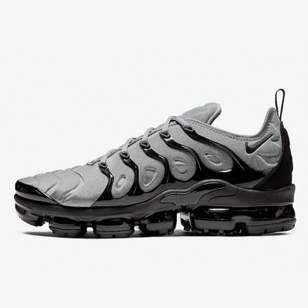 Nike AIR VAPORMAX PLUS 
