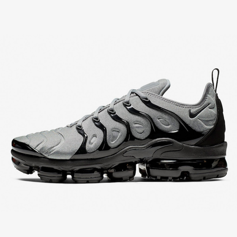 Nike AIR VAPORMAX PLUS 