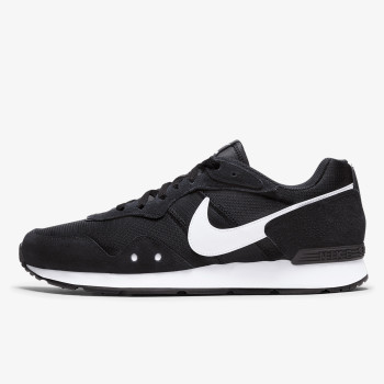 Nike Venture Runner 