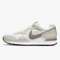 Nike NIKE VENTURE RUNNER 