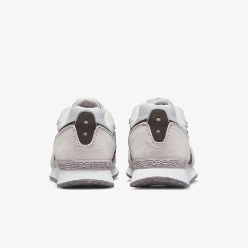 Nike NIKE VENTURE RUNNER 