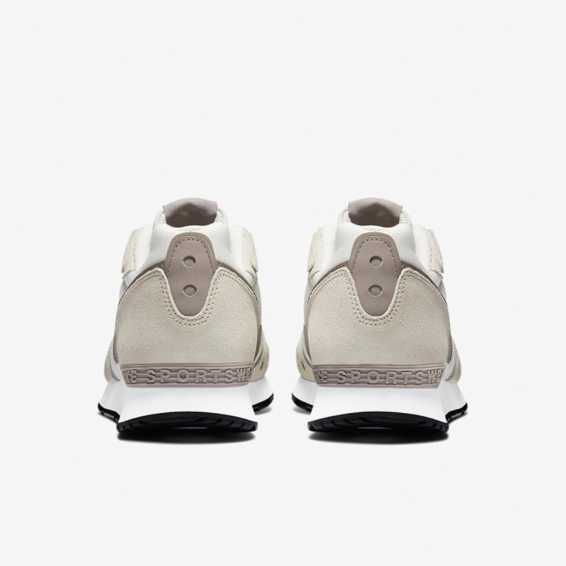 Nike NIKE VENTURE RUNNER 