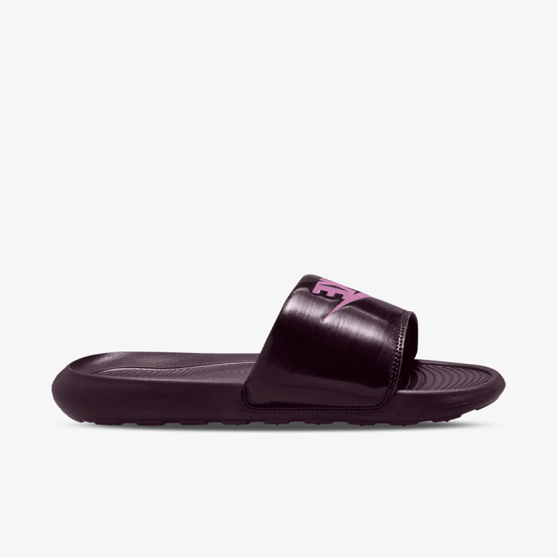 Nike Victori One 