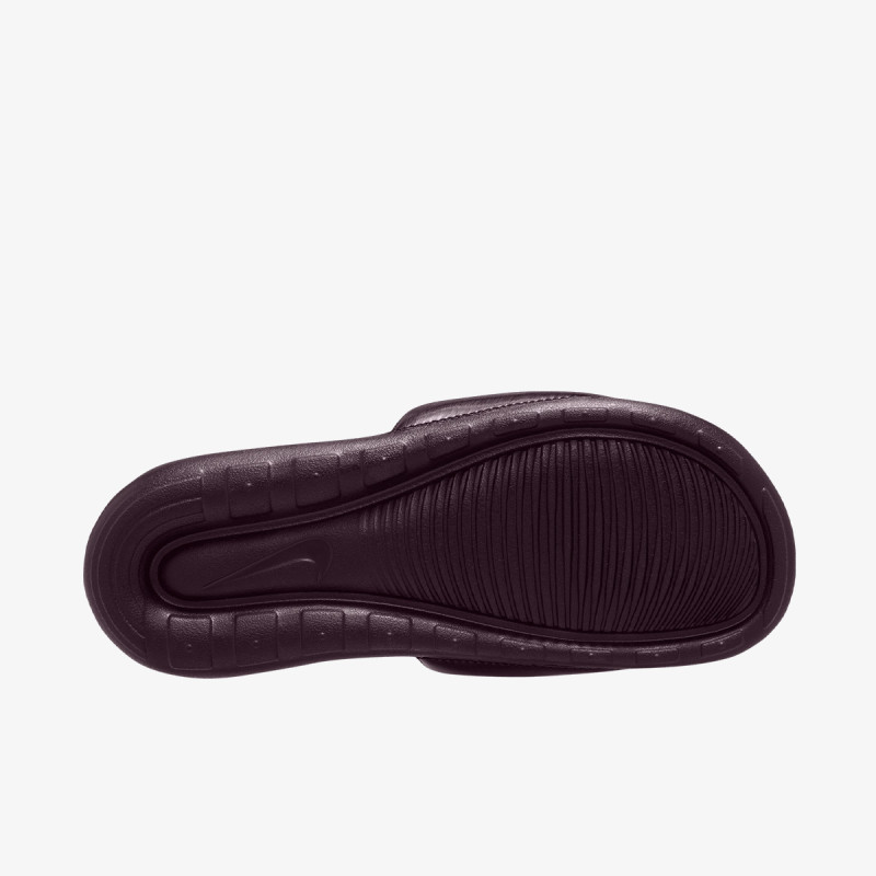 Nike Victori One 