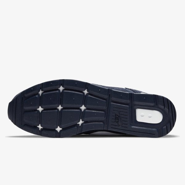 Nike Venture Runner 