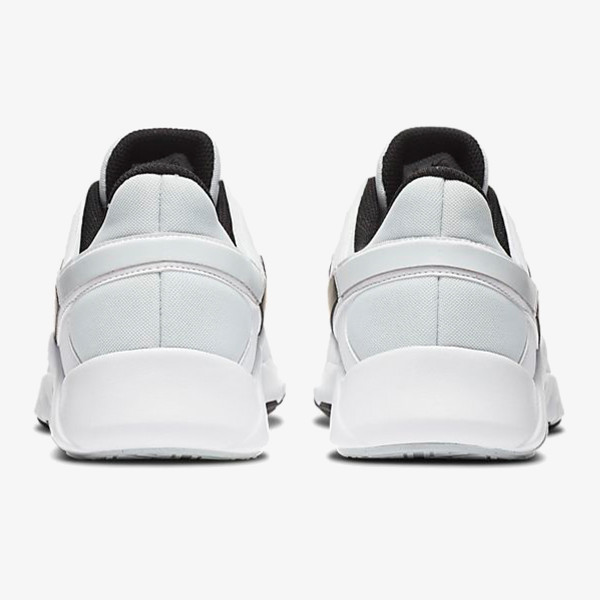 Nike Legend Essential 2 