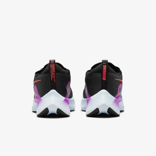 Nike Zoom Fly 4 
