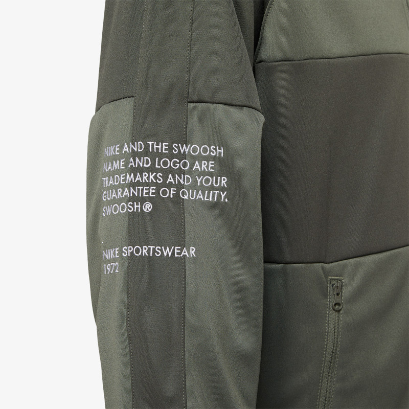 Nike Sportswear Swoosh 