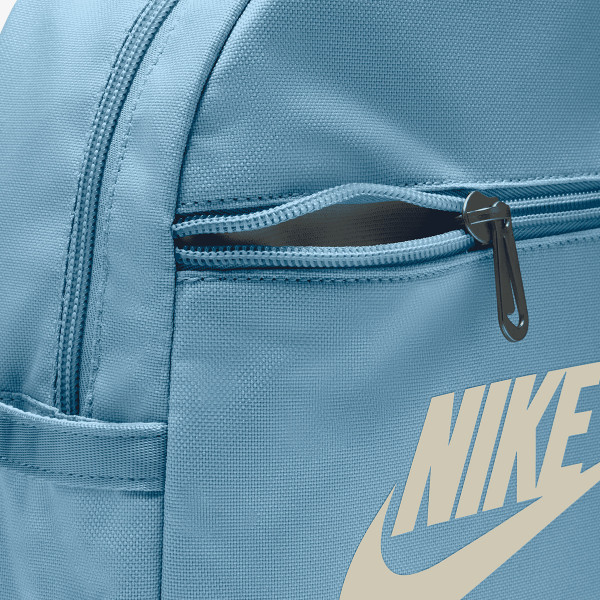 Nike Futura 365 