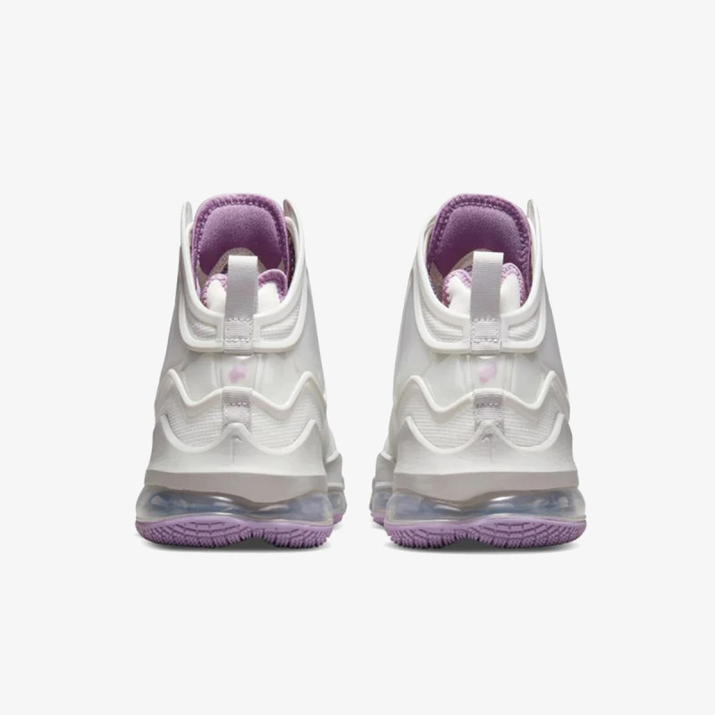 Nike LEBRON XIX 