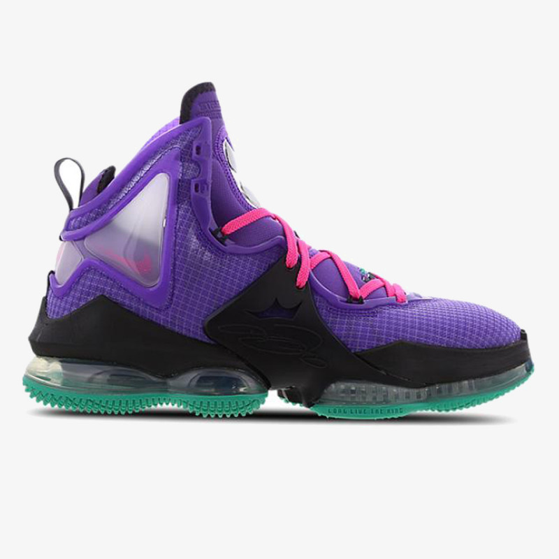 Nike LEBRON XIX 