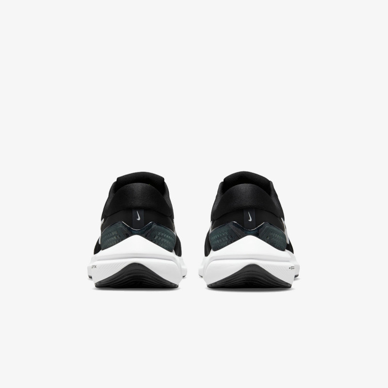 Nike AIR ZOOM VOMERO 16 