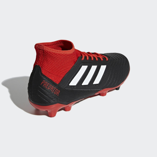 adidas Футболни обувки PREDATOR 18.3 FG 