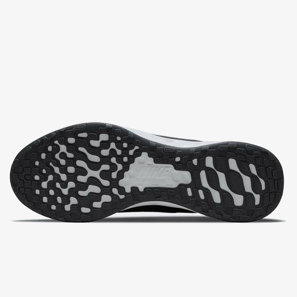 Nike REVOLUTION 6 