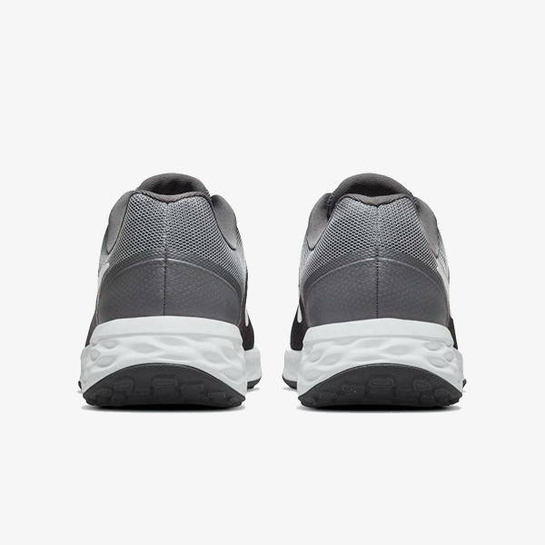 Nike REVOLUTION 6 