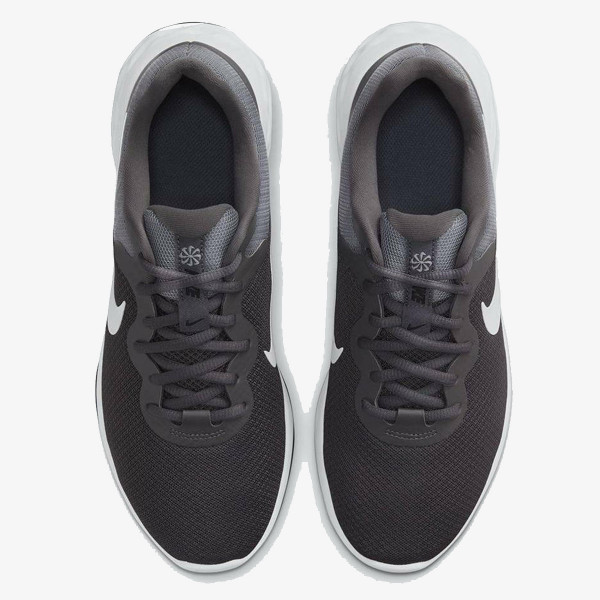 Nike REVOLUTION 6 