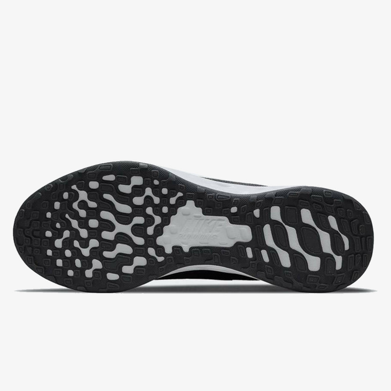 Nike REVOLUTION 6 