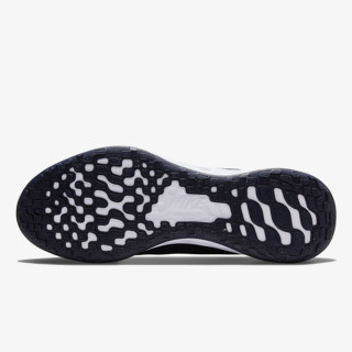 Nike Revolution 6 