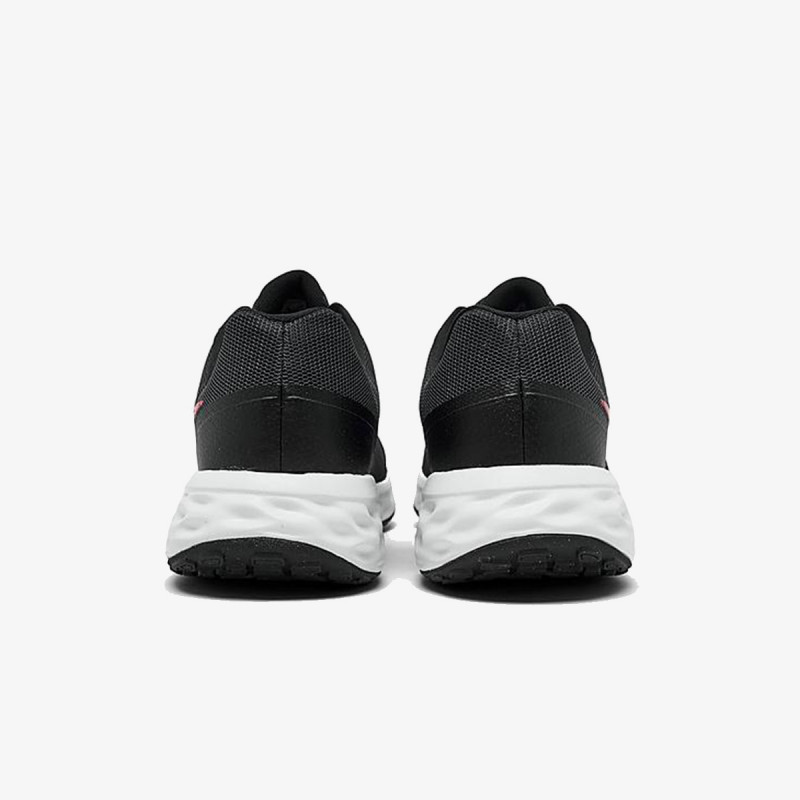 Nike Revolution 6 