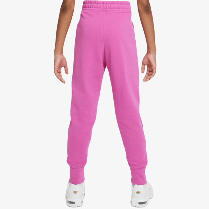 Nike Sportswear Club