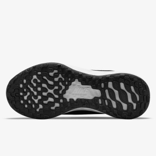 Nike Revolution 6 