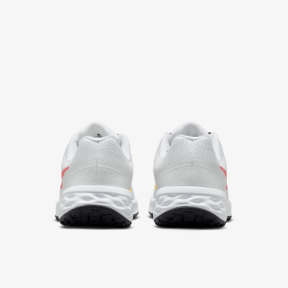 Nike Revolution 6 