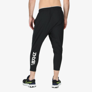 Nike Dri-FIT Sport Clash 