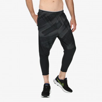 Nike Dri-FIT Sport Clash 