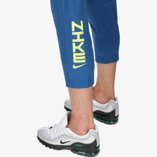 Nike Dri-FIT Sport Clash 