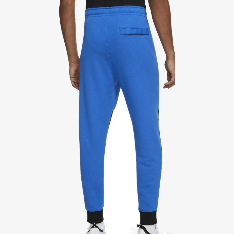 Nike Sportswear Essentials 