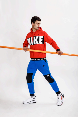 Nike Sportswear Essentials 