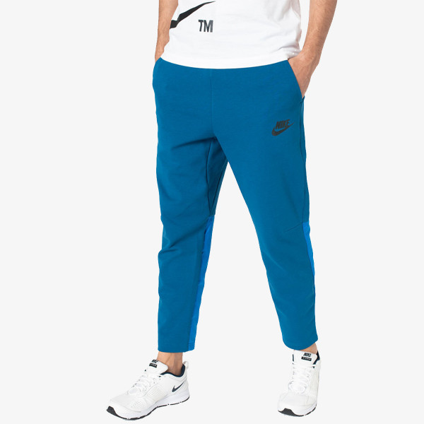 Nike Sportswear Tech Essentials+ 